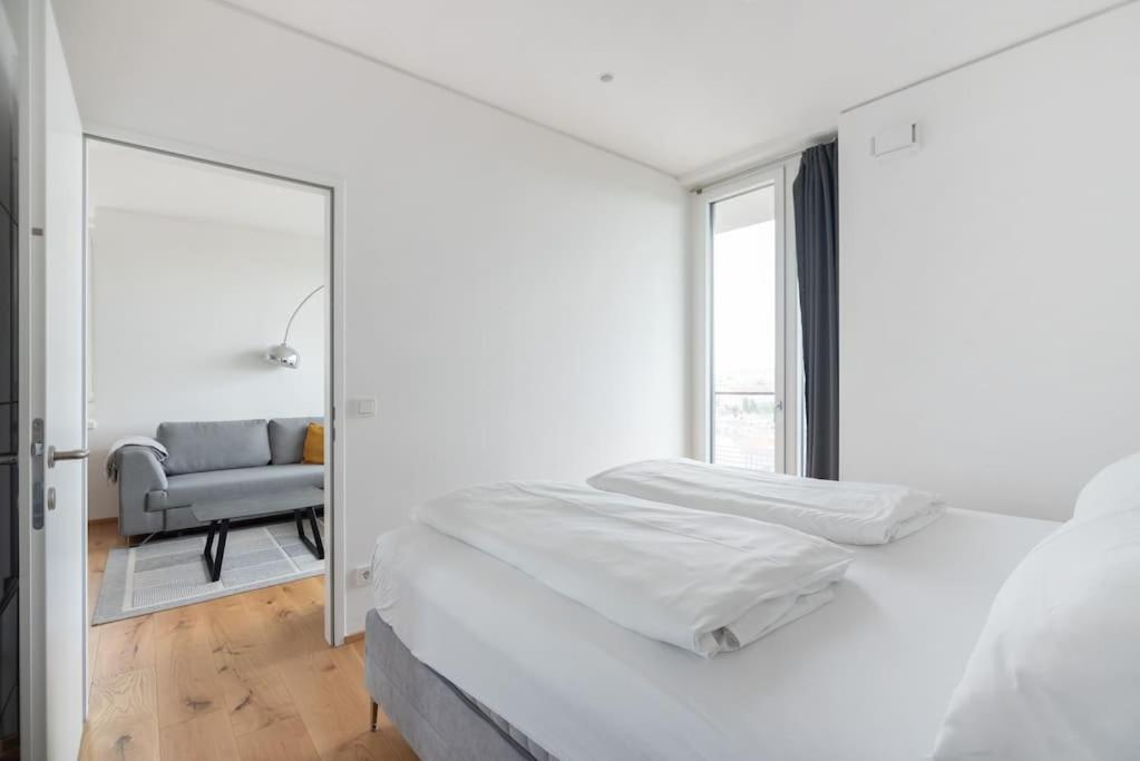 Hoch Hinaus, Neu Und Stilvoll Mit Pool Am Dach Apartment Wina Bagian luar foto